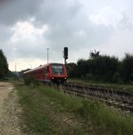 Am 26.07.16 wurde der Ire 3207 nach Ulm hbf vom 611 018 ausgefahren.
Hier wurde er festgehalten kurz vor dem Allmendinger Bahnhof.