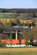 Vogtlandbahn VT 26 Desiro 642 326-2 + 826-1 als Leerzug Richtung Hof, KBS 855 Regensburg - Hof, fotografiert auf dem Thlauer Viadukt am 28.04.2012 --> Dieser Viadukt bietet je nach Sonnenstand den