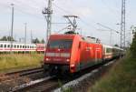 101 005-7+101 141-0(Hinten)mit IC 2216 von Stuttgart Hbf nach Stralsund Hbf bei der Einfahrt im Rostocker Hbf.08.08.2015