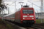 101 043-8 mit IC 2239(Rostock-Leipzig)bei der Ausfahrt im Rostocker Hbf.18.10.2019