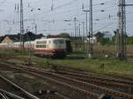 Das seltene Glck in einem RE ein zuffnetes Fenster zubekommen,hatte ich am 14.Mai 2011,so konnte ich aus dem offnen Fenster 103 184 in Stralsund fotografieren.