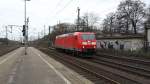 185 179-9 bei der Durchfahrt in Hamburg-Harburg am 09.02.2016 recht´s fuhr noch Metronom raus.