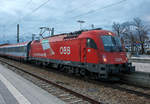   Die ÖBB Taurus III 1216 017 / E 190 017  (A-ÖBB 91 81 1216 017-4) mit dem DB-ÖBB EuroCity EC 83 München - Verona P.N.
