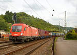   Die ÖBB  Taurus 2“ 1116 191 (91 81 1116 191-8 A-ÖBB) fährt am 16.06.2017 mit einem Containerzug durch Linz am Rhein in Richtung Norden.