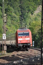 101 074-3 mit IC auf der Geislinger Steige am 12.09.2010.
