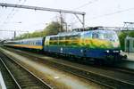 Grenzfall Parediesvogel: am 24 April 1998 steht 103 220 in Venlo mit der D-Zug nach Köln.