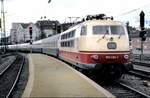 103 234-1 fährt mit einem IC in Ulm ein am 14.07.1984.