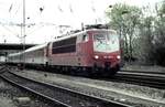 103 140-0 mit IC in Ulm am 24.04.1998.