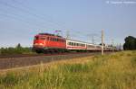 110 457-9 mit dem zweiten Kreuzfahrersonderzug von Berlin nach Warnem�nde in Vietznitz. 09.07.2013