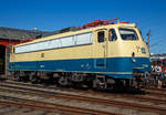 Die DB 110 300-1 (91 80 6110 300-1 D-DB), ex DB E 10 300, wurde am 24.08.2019 beim alljährliche Lokschuppenfest im Südwestfälischen Eisenbahnmuseum in Siegen präsentiert.