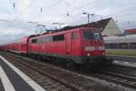 DB Regio 111 062 verlasst Donauwörth mit ein RE nach Ingolstadt am 17 Mai 2023.