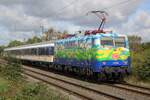 Bei der bekannter Fotostelle bei Kaarst-Broicherseite kann Mann vom legaler F�ssweg beinahe immer gut Guterz�ge fotografieren w�hrend das warten auf die RB37 Krefeld Hbf<=>Neuss Hbf, welcher RB der Bahnfan immer einige �berraschungen bereitet. Wie am Donnerstag 24 September 2026 wann 111 074 sich meldet am Schl�ss der RB nach Krefeld. 