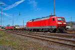 Die 120 127-6 (91 80 6120 127-6 D-BLC) der Bahnlogistik24 GmbH (Dresden) ist am 17.04.2022 in Kreuztal angestellt.