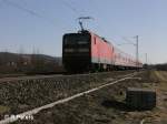 143 240-0 schiebt eine RB W�rzburg bei Th�ngersheim.