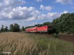143 210-3 schiebt kurz hinter Eisenh�ttenstadt dne RB11 Frankfurt7Oder.