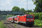 143 189 verlässt am 26.06.2017 mit ihrer RB22 gen Limburg den Bahnhof Niederbrechen.