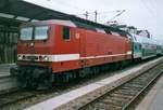 br-143-ex-dr-243/645132/dosto-mit-143-637-steht-am DoSto mit 143 637 steht am 13 April 2000 in Koblenz Hbf. 