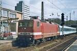 br-143-ex-dr-243/645735/am-24-juli-1998-meldet-sich Am 24 Juli 1998 meldet sich 143 946 mit ein RB in Mainz Hbf. 