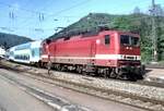 143 326-7 mit Dosto-Zug in Geislingen/Steige am 16.05.1996.