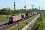 10.05.2014 10:09 Uhr- 145 056 fährt mit einem Containerzug aus Richtung Magdeburg kommend in Richtung Salzwedel.