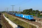 Stendal, 18.09.2014 - Press 145 030 und Wagenlok Press 155 045 fahren mit einem VTG-Silowagenzug von Hamburg nach Leipzig aus Richtung Salzwedel ein.