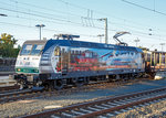 Ich wusste gar nicht wie schön eine E-Lok sein kann.
Die ehemalige Schweizerin, ex SBB Cargo 481 001-6, ex MThB Re 486 651-3....
Die 145 023-6  120 Jahre Rasender Roland - RüBB  eigentlich die 145 083-2 (91 80 6145 083-2 D-PRESS) der PRESS - Eisenbahn-Bau- and Betriebsgesellschaft Pressnitztalbahn mbH (Jöhstadt), ex SBB Cargo Re 481 001-6, ex MThB Re 486 651-3, hat zu meinem Glück, am 30.08.2016 mit einem Güterzug am Haken im Bahnhof Gießen Hp 0.

Die Lok wurde 2000 von ADtranz (ABB Daimler-Benz Transportation GmbH) in Kassel unter der Fabriknummer 33370 gebaut und an die MThB (Mittelthurgaubahn AG) als Re 486 651-3 geliefert. Bedingt durch die Liquidierung der MThB wurde die Lok an die SBB Cargo verkauft und als 481 001-6 umgezeichnet. Im Jahr 2005 wurde sie dann, wie weitere Re 481er, an die MRCE verkauf und vorerst als 481 004-0 geführt, im Jahr 2006 wurde sie dann an die Press verkauft. Die PRESS - Eisenbahn-Bau- and Betriebsgesellschaft Pressnitztalbahn mbH in Jöhstadt (Sachsen) ist seit 2008 übrigens auch der Betreiber der Rügenschen BäderBahn (RüBB)- Rasender Roland.
