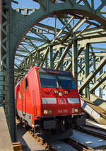   Die DB 146 260-5 (91 80 6146 260-5 D-DB) fährt am 21.04.2019 mit dem RE1 in Köln über die Hohenzollernbrücke, in Richtung Hamm.