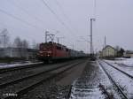 151 148-4 durchf�hrt am 09.01.10 Obertraubling mit ein Containerzug.