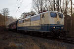 Die ozeanblau/beige BB151 073-4 (91 80 6151 073-4 D-BYB) der BayernBahn GmbH (Nördlingen) fährt am 22 Januar 2026, mit dem  Henkelzug  (Langenfeld/Rhld.