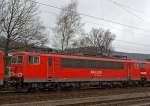 155 127-4 der DB Schenker Rail Deutschland AG abgestellt am 23.12.2011 in Kreuztal.
