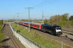 Die von DB-Regio angemietete 182 513 folgte mit dem IRE 4273 Hamburg - Berlin.