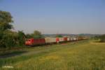 185 015-5 mit Containerzug bei P�lling.