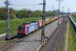 26.04.2014 11:12 Uhr - SBB-Cargo 482 036 bringt den Hackschnitzelzug weiter nach Borstel.