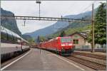 Als ich in meinen Zug Richtung Norden einsteigen wollte, kamen noch zwei DB 185 mit einem Güterzug durch Faido gefahren.
6. Mai 2014