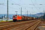 br-185-traxx-f140-ac1/481861/die-185-040-3-91-80-6185 
Die 185 040-3 (91 80 6185 040-3 D-DB) der DB Schenker Rail Deutschland AG fährt am 03.07.2015 mit einem lagen gemischten Güterzug durch Koblenz-Ehrenbreitstein in Richtung Süden.