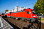 Die 182 024-0 (91 80 6182 024-0 D-DB) der DB Regio – Nordost (als Schublok) erreicht am 19.09.2018 mit dem RE 1 (Frankfurt (Oder) – Berlin – Magdeburg) den Hauptbahnhof Brandenburg