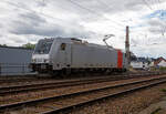 br-1852-traxx-f140-ac2/741081/die-railpool-185-678-0-91-80 Die Railpool 185 678-0 (91 80 6185 678-0 D-Rpool) fährt am 31.07.2021 als Tfzf (Triebfahrzeugfahrt) bzw. Lz (Lokzug) durch Siegen in Richtung Dillenburg.

Die TRAXX F140 AC2 wurde 2009 von Bombardier in Kassel unter der Fabriknummer 34700 gebaut. 