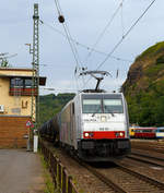   Die Railpool 186 101 (91 80 6186 101-2 D-Rpool) fährt am 03.08.2020 mit einem Kesselwagenzug durch Linz am Rhein in Richtung Süden.