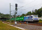 Die an die RTB Cargo - Rurtalbahn Cargo vermietete Railpool 186 426-3 (91 80 6186 426-3 D-Rpool) fährt am 20.08.2021, mit einem Container-Zug durch Betzdorf/Sieg in Richtung Köln.


Die Bombardier TRAXX F140 MS2E wurde 2015 von Bombardier in Kassel unter der Fabriknummer 35188 gebaut und an die Railpool ausgeliefert. Die Multisystemlokomotive hat die Zulassungen bzw. besitzt die Länderpakete für Deutschland, Österreich, Belgien und die Niederland (D/A/B/NL).
