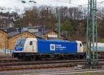 Die 187 321-5 (91 80 6187 321-5 D-WLC), eine Bombardier TRAXX F140 AC3 LM, Wiener Lokalbahnen Cargo GmbH (WLC) fährt am 16.04.2021 mit einem HUPAC Containerzug durch Betzdorf (Sieg) in Richtung