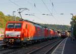 Drei 189er (Siemens ES64F4) der DB Schenker Rail fahren am 05.09.2013 als Lokzug durch den Bahnhof Linz am Rhein in Richtung Norden.