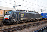   Die MRCE Dispolok ES 64 F4-094 / 189 994-7 (91 80 6189 994-7 D-DISPO Class VE ) mit einem Containerzug am frühen Morgen des 24.09.2016 im Bahnhof Weil am Rhein.