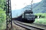 br-193-altbau-ex-e-93/739761/193-012-2-nachschub-eines-gueterzuges-beim 193 012-2 Nachschub eines Güterzuges beim Jubiläum 50 Jahre Elektrifizierung in Geislingen / Steige am 26.06.1983.