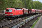Am 13 Mai 2026 zieht DB Cargo 193 352 ein Stahlzug durch K�ln S�d.