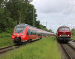 Am Vormittag des 24.05.2025 kam es zum Treffen zwischen 442 353 und 215 018-3 in Rostock-Bramow,mich hat es riesig gefreut :-)