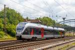   Der ET 22 2101 (94 80 0426 100-4 D-ABRN / 94 80 0826 100-0 D-ABRN), ex ET 22 001, ein 2-teiliger Stadler Flirt der Abellio Rail NRW fährt am 18.06.2015, als RB 91  Ruhr-Sieg-Bahn  (Siegen -