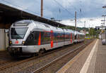 Zwei gekuppelte zweiteilige Stadler FLIRT der DB Regio NRW (ex ET´s der Abellio Rail NRW) erreichen am 09.06.2022, als RE 16  Ruhr-Sieg-Express  (Siegen – Hagen – Essen), den Bahnhof