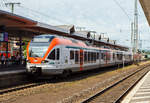 Der vierteilige Stadler FLRIT 412 (94 80 0428 146-5 D-VIAS ff.) der VIAS Rail GmbH (Michelstadt) am 17 Juni 2013, als „RheingauLinie“ SE10 von Neuwied über Koblenz Hbf und Wiesbaden
