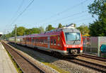
Mopsgesichter.....
Zwei gekuppelte vierteilige Alstom Coradia Continental der DB Regio, vorne der 440 037-7 und ein Weiterer, fahren am 05.06.2019 als Regionalzug „Fugger-Express“ durch Gröbenzell in Richtung München.