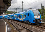 Zwei gekuppelte fünfteilige Siemens Desiro HC 2462 007-2 / 2642 107-0 und 2462 009-8 / 2462 109-6 (94 80 2462 007-2 D-GABY / 94 80 2462 107-0 D-GABY und 94 80 2462 009-8 D-GABY / 94 80 2462 109-6 D-GABY) der Go-Ahead Bayern GmbH (Augsburg) fahren am 07.07.2022 wohl auf Überführungsfahrt durch den Bahnhof Betzdorf (Sieg) in Richtung Siegen.

Für die durchgehend elektrifizierten Teil der Augsburger Netze (Los 1) hat der Betreiber Go-Ahead Bayern GmbH bei Siemens Mobility 12 fünfteilige Siemens Desiro HC und 44 dreiteilige Siemens Mireo bestellt, die ab Dezember 2022 zum Einsatz kommen werden. Beide Fahrzeugtypen werden untereinander flexibel kuppelbar sein, um sich optimal der Nachfrage anpassen zu können.
